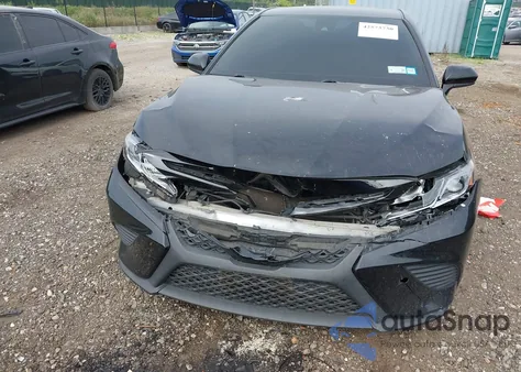 2020 Toyota Camry Se z USA, uszkodzony, nr VIN 4T1G11AK0LU367328